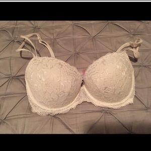 Gently used Victoria Secret pink  32DD date pushup